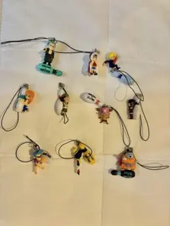 ラウンドワン　ワンピースコラボストラップ【麦わらの一味】10個セット