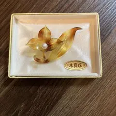 本真珠 べっ甲風　フラワーモチーフ ブローチのサムネイル