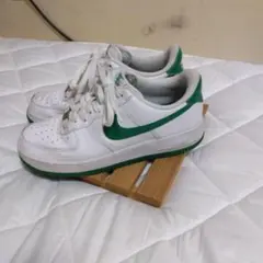 Nike Air Force 1 ホワイト/グリーン