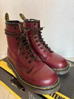 美品 ドクターマーチン 8ホール チェリーレッド UK4 23cm 一度着用