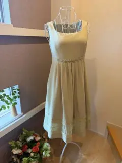 minh hanh 刺繍 ワンピース Lサイズ ベトナム - メルカリ