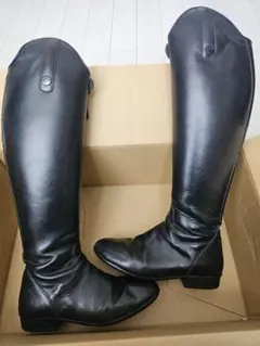 Item thumbnail for item 335d1ffb-467e-4b3a-83a3-92af1a3dc2f3