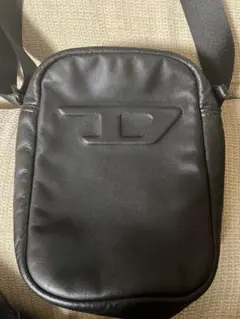 DIESEL 黒のショルダーバッグ