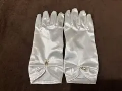 ウェディンググローブ　ショート丈　手袋　オフホワイト　結婚式　ブライダル　パール