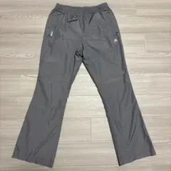 adidas スポーツウェア