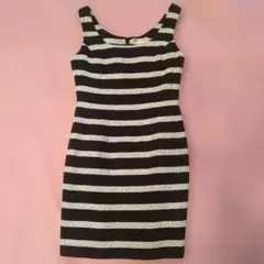 ノースリーブ黒白ストライプミニワンピース