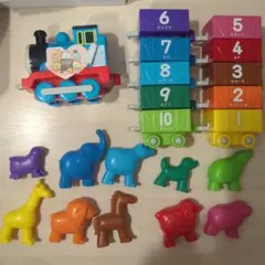トーマス　10までつなげて　難あり　知育玩具　動物　列車　色遊び