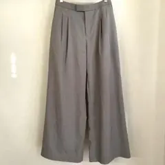 ユニクロシー感動タックワイドパンツ　グレー　ユニクロc