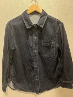 UNIQLO ダークブルー デニム ボタンアップシャツ