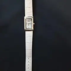 ホワイトレザー ストーン付き腕時計