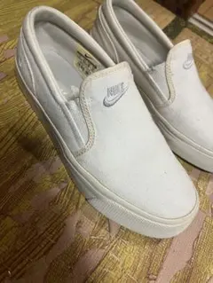 Nike ホワイト スリッポンスニーカー