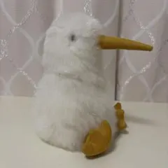 ベビーアルパカ毛 キウイ ぬいぐるみ ホワイト - メルカリ
