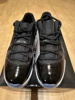Nike Air Jordan 11 レトロ　Low ブラック/ホワイト