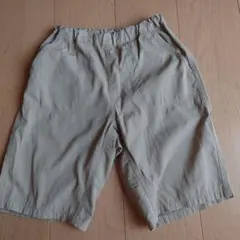 140サイズ ベージュ ハーフパンツ