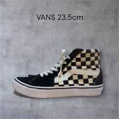 Item thumbnail for item 05cb6ad5-1421-47b9-aecb-7890ebf1f8ba