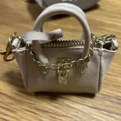 Item thumbnail for item ee3cc8d9-edf6-40ea-8d0a-40b66f01712b