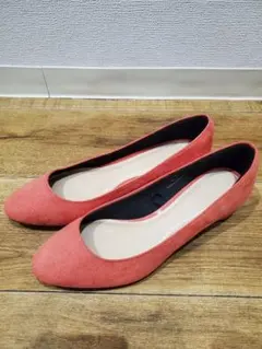 コーラルピンク フラットシューズ スエード パンプス　靴　美品　３㎝　24.5㎝