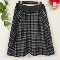 【HIROKO KOSHINO】 チェック柄 フレアスカート 40 ウール 膝丈のサムネイル