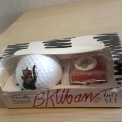 クリバンキャットのゴルフボールとマーカーのセットとおまけのマグネット