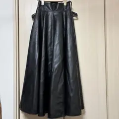 MSGM フェイクレザー ロングスカート メタリック シルバー MSGM フェイクレザー ロングスカート メタリック シルバー - メルカリ