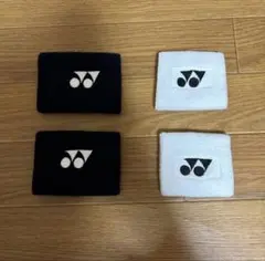 テニス用アクセサリー 4個セット 黒 白