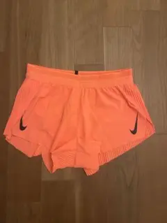 Nike ネオンオレンジ プリーツショートパンツ