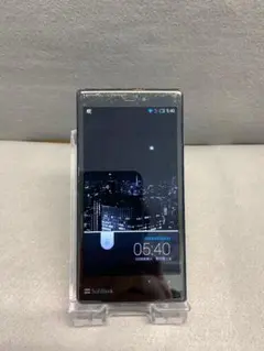 限定30,000台】ドコモ SH-01F DRAGON QUEST モデル - メルカリ