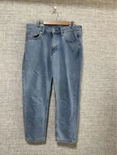 ストレートデニムパンツ