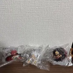 ワンピース　フィギュアキーホルダー　ニカ　シャンクス　ロジャー