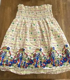 TITICACA チチカカ ウエストギャザー レトロ風 花柄 スカートのサムネイル