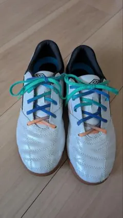 フットサルシューズ 22.5