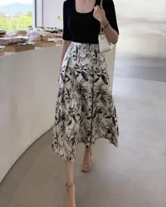 大人気✨韓国風ひざ丈スカート〜花柄ゆったりデザインで女子会やお出かけに