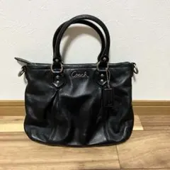 Coach ブラックレザーショルダーバッグ