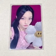 イロハ　ILLIT bomb 中華 一直娯 yzy yizhiyu トレカ