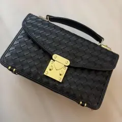 未使用　セカンドバッグ 編み込み イントレチャート 黒 ブラック男女両方