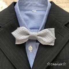 ☆蝶ネクタイ シルバーグレー色　フリル付きファブリックリボン ☆再販