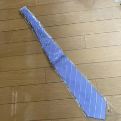 ネクタイ　紫　斜めストライプ