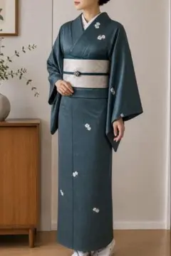 着物 小紋 正絹 小紋 縮緬地 朱色☆胴裏を新品に交換しています 