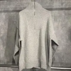 ハイネックハーフジップニット　グレー