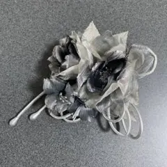 お花 花 コサージュ グレー シルバー ブラック ラメ