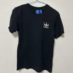 adidas originals 黒Tシャツ