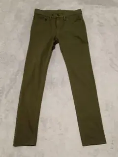 オリーブグリーン スリムフィットパンツ