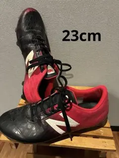 サッカー　スパイク　ニューバランスのサムネイル