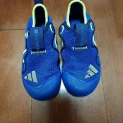 adidas キッズ サンダル 青