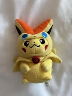 【希少品】ポケモン ビクティニのポンチョを着たピカチュウ ぬいぐるみ