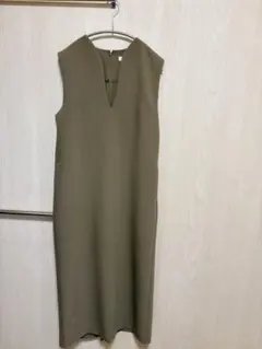 【ワールド・Cloenc】キーネックジャンパースカート（カーキ色Lサイズ）