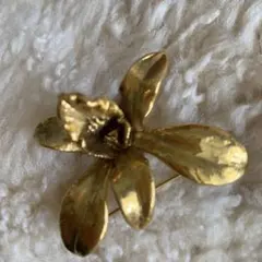 ゴールドフラワーブローチ