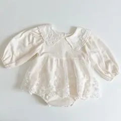 アイボリー 襟付き付きレースロンパース