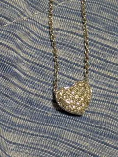 ハート型クリスタルネックレス