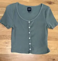 GAP ボタン付きショートトップス XSサイズ